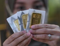 Harga Emas Antam Hari Ini Turun Ke Rp1.415.000 per Gram, Beli Bunda?