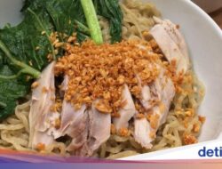 Etiket Ditraktir Makan hingga Bakmi Ayam Kampung Enak Hingga Jakarta