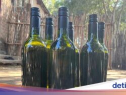 Unik! Bukan Didalam Anggur, Wine Ini Dibuat Didalam Pisang