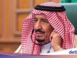 Riwayat Kesejajaran Raja Salman, Kini Dilaporkan Kena Radang Paru-paru