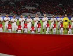 Perbandingan Usia Rata-rata Olahragawan Timnasional Indonesia Di Trophy AFF 2022 vs 2024