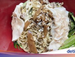 Gurihnya Kemenangan! Bakmi Ayam Kampung Jamur Legendaris 55 Tahun