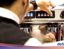 Karyawan Kantoran Karena Itu Pelayan Kafe, Curhat Kerjaan Lebih Menantang