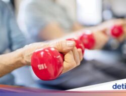 8 Pilihan Latihan Ringan Untuk Usia 50-an agar Badan Tetap Sehat
