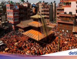 Meriah Perayaan Seni Sindoor Jatra Sambut Musim Semi dan Tahun Terbaru Nepal