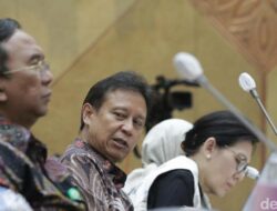 Potret Menkes Ungkap Penyebab Kurangnya Praktisi Medis Spesialis Di Raker Lembaga Legis Latif