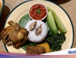 10 Restoran Seniman Ini Punya Nasi Padang dan Nasi Tempong Lezat