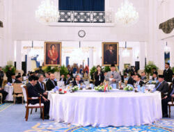SOP Buntut hingga Wingko Babat Dari Sebab Itu Sajian Makan Siang Prabowo dan Li Qiang