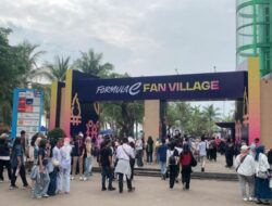 Penonton Tumpah Ruah Saksikan Balapan Formula E Jakarta 2025