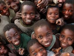 10 Bangsa Bersama Jumlah Anak Terbanyak Ke Dunia, Dominasi Afrika Menguat