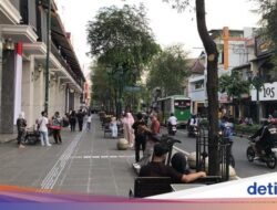 Toko-toko Malioboro Buka Kembali, Aman Tak Ada Aksi Massa Lagi