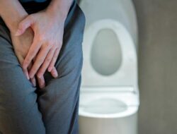Hati-hati Pikun Dini! Urine Seperti Ini Bisa Karena Itu Tanda Awal Demensia