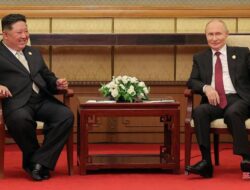 Tak Cuma Kim Jong Un, Vladimir Putin Juga Disebut Bawa Urine-Fesesnya usai Bersama LN