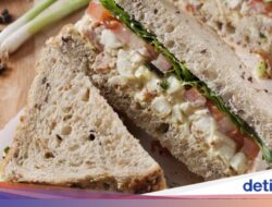 Resep Sandwich Isi Salad Telur yang Simpel Buat Bekal