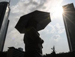 Cuaca Panas Bak Pintu Neraka Terbuka! Ini Tips Kemenkes RI Biar Nggak Gampang Sakit