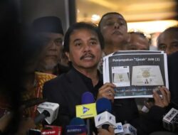 Dicekal Ke Luar Negeri Didalam Polda Metro Jaya, Roy Suryo: Saya Senyum Saja
