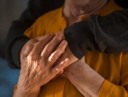 Kejadian Luar Biasa Gray Divorce Menguat, Nikah Puluhan Tahun Berakhir Di Usia Senja