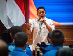 Seskab Teddy Terima Siswa-Siswi SMA Taruna Nusantara se-Jabodetabek