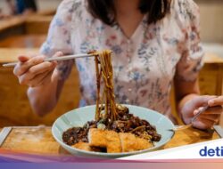 5 Kearifan Lokal Valentine Unik Di Berbagai Bangsa, Ada Sajian Mie Hitam!