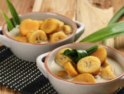 Adu Gizi Kolak Pisang Vs Kurma, Mana yang Lebih Sehat Buat Berbuka?