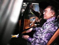 Momen Prabowo dan Anwar Ibrahim Semobil Ke Pangkalan TNI AU Halim Perdanakusuma