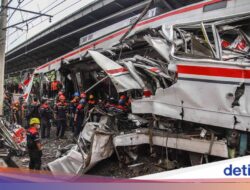 KA Argo Bromo Anggrek Tabrak KRL, MTI: Momentum Perbaiki Perlintasan Kereta