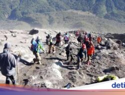 Pendakian Gunung Semeru Resmi Dibuka, Catat Syarat dan Syarat Ini Ya!