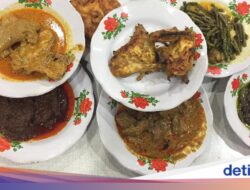 10 Nasi Padang Legendaris Di Jakarta Ini Punya Lauk Komplet