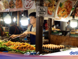 Bangkok Tertibkan Trotoar, Street Food Terancam Tergusur