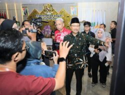 Topik Mark Up Harga Kasut Siswa Sekolah Rakyat, Gus Ipul: Itu Fitnah, Hoaks