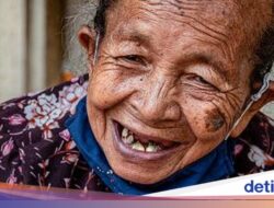 7 Sosok Mbah Penjual Konsumsi Tradisional yang Ikonik dan Legend Banget
