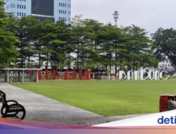 Farhan Sengaja Tutup Alun-alun Bandung, Tak Puas Kinerja Kontraktor