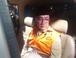 Petugas Pengawal Tahanan Lakukan Pengamanan Melekat