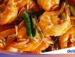 Resep Udang Saus Padang ala Warung Seafood Kaki Lima, Bikin Nambah Nasi!