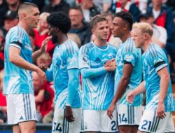 Liverpool Ditahan Imbang, Tottenham Kembali Tumbang