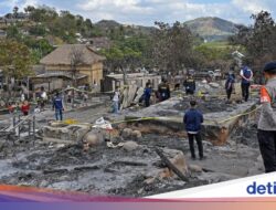 69 Art Shop Desa Adat Sade Hangus, Kerugian Ditaksir Rp 34 M