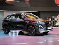 Suzuki Rilis Fronx SGX Hybrid Kuro, Harga Rp333,8 Juta