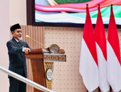 Pemimpin Gontor Persilakan Santri Penolakan jika Gaya Hidupnya Melebihi Mereka